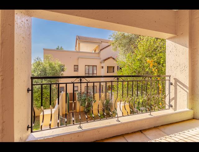 2 BEDROOM APARTMENT FOR SALE IN PAULSHOF